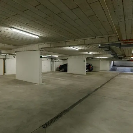 Strzelecka Center Of By Renters